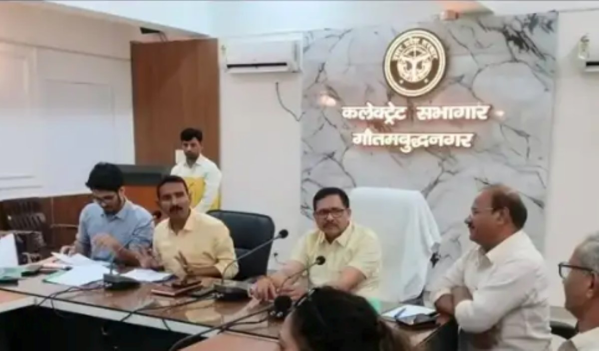 DPS समेत 10 नामी स्कूलों को नोटिस, जिला प्रशासन ने दी कानूनी कार्रवाई की चेतावनी