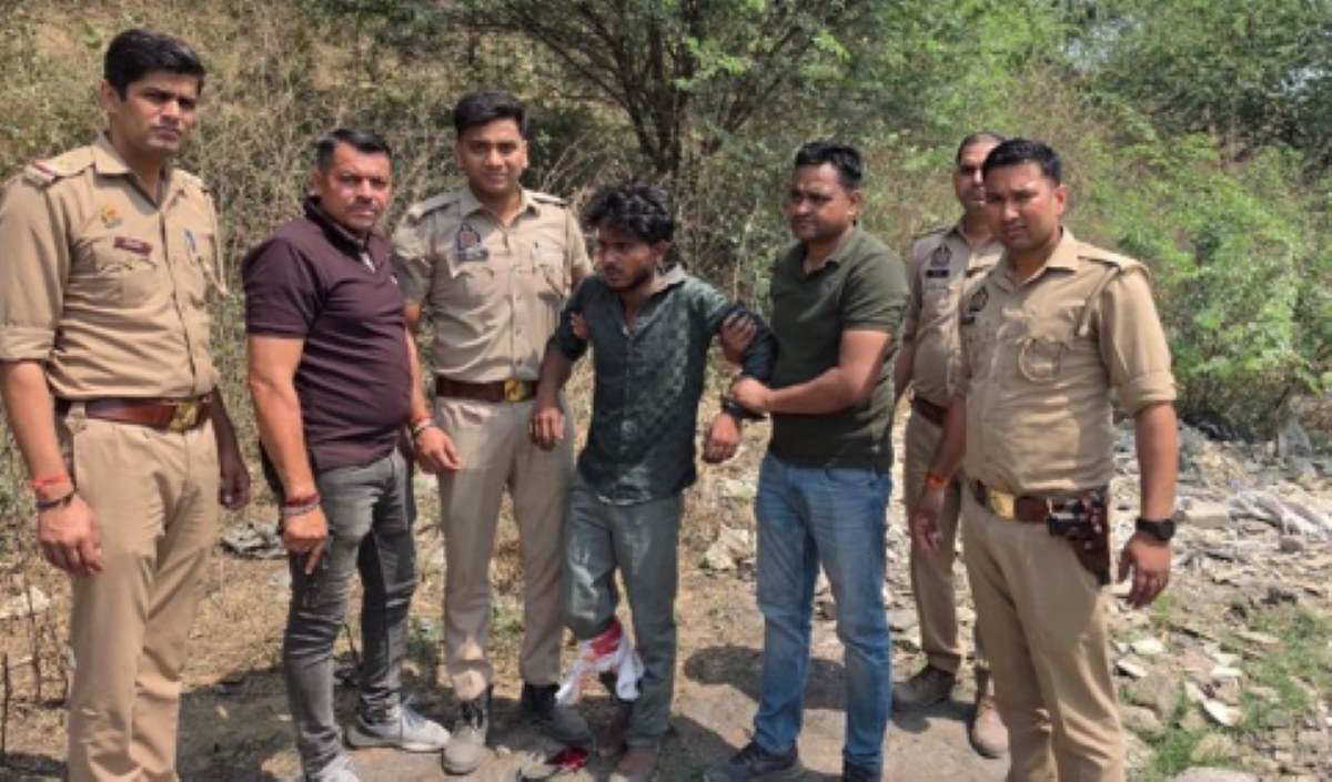 सीताराम एसआरएम इंस्टीट्यूट मजदूर हत्याकांड में हाफ एनकाउंटर, आरोपी अभिषेक के पैर में लगी गोली