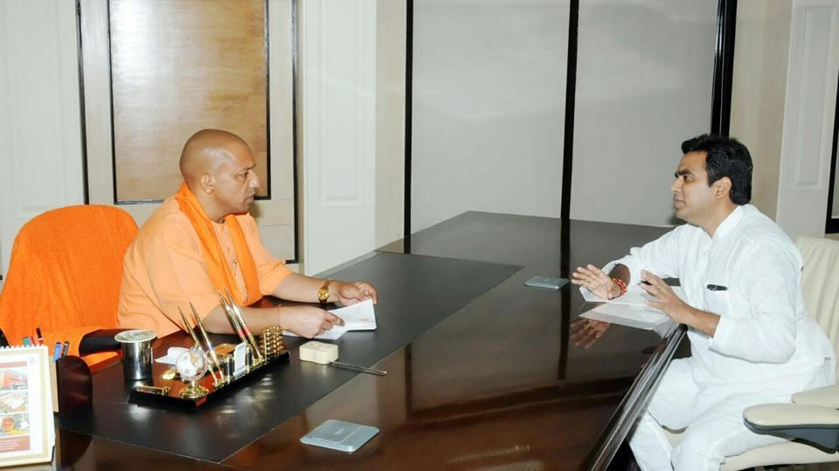 pankaj singh with cm yogi